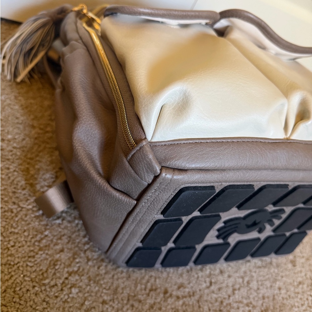 Itzy Ritzy Boss Backpack - Picture 6 of 9